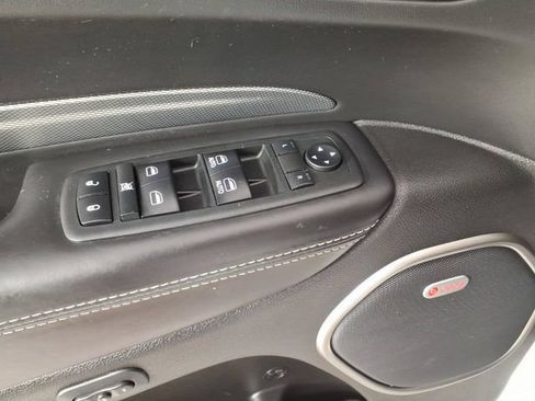 Used 2018 Dodge Durango SRT w/ SRT Interior Appearance Group AWD/4WD image 13