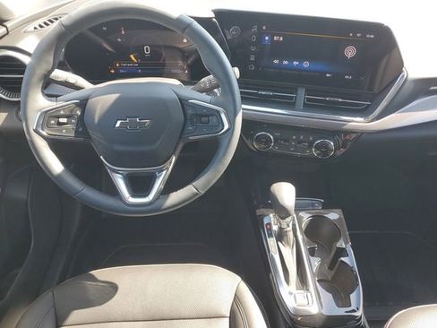 Certified 2025 Chevrolet Trax ACTIV w/ Driver Confidence Package FWD image 12
