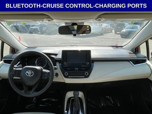 Used 2022 Toyota Corolla LE FWD image 6