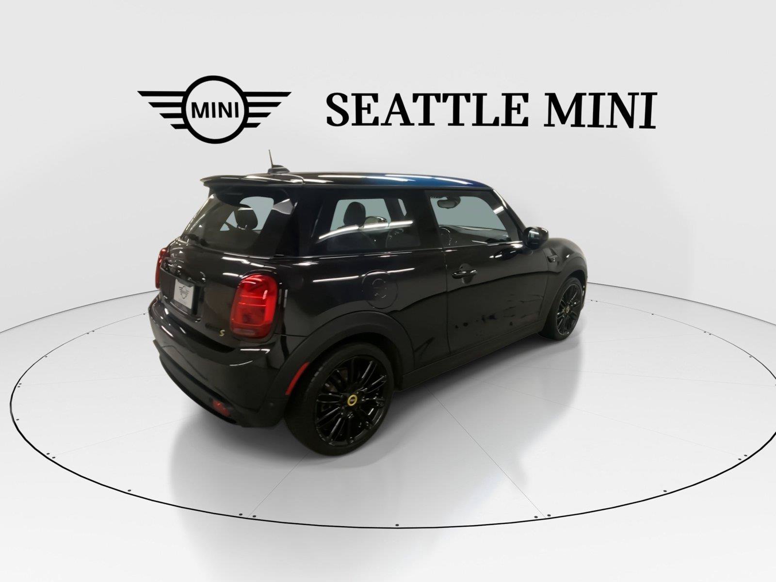 Used 2024 MINI Cooper SE FWD image 11