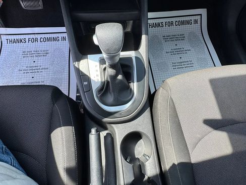 Used 2022 Kia Forte LXS w/ LXS Technology Package FWD image 19
