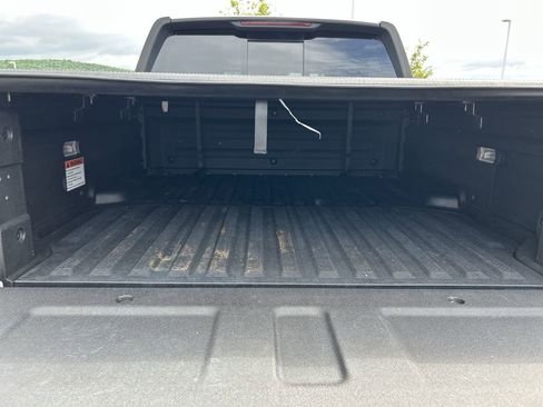 Used 2025 Honda Ridgeline Black Edition image 9