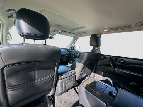 Used 2021 INFINITI QX80 Luxe image 25
