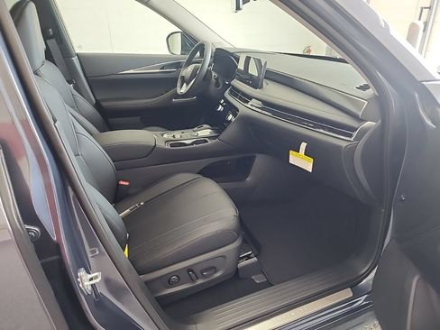 Certified 2026 INFINITI QX60 Luxe w/ Cargo Package AWD/4WD image 9