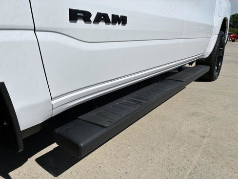 Used 2022 RAM 1500 Big Horn AWD/4WD image 8