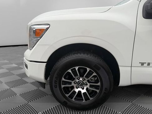 Used 2024 Nissan Titan SV w/ Accessory Utility Package image 9