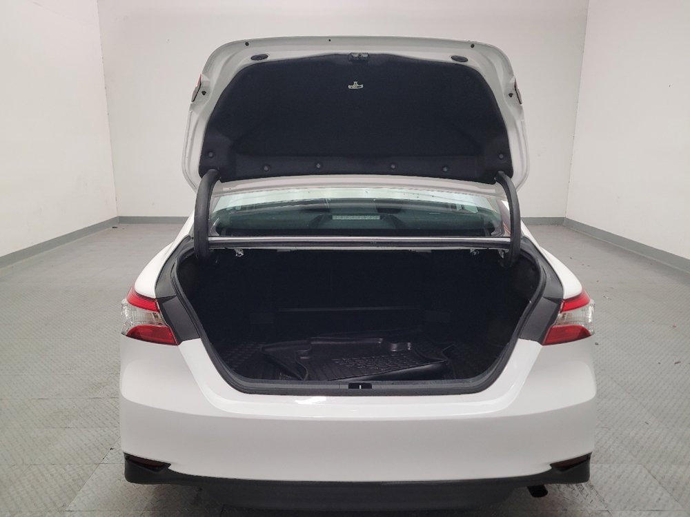 Used 2020 Toyota Camry LE w/ Convenience Package FWD image 29