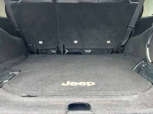 Used 2014 Jeep Wrangler Unlimited Sahara w/ Connectivity Group AWD/4WD image 9