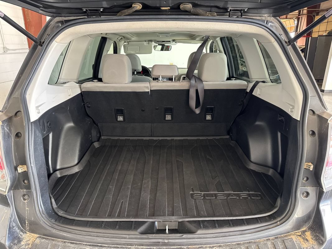 Used 2018 Subaru Forester 2.5i Premium w/ All-Weather Package AWD/4WD image 18