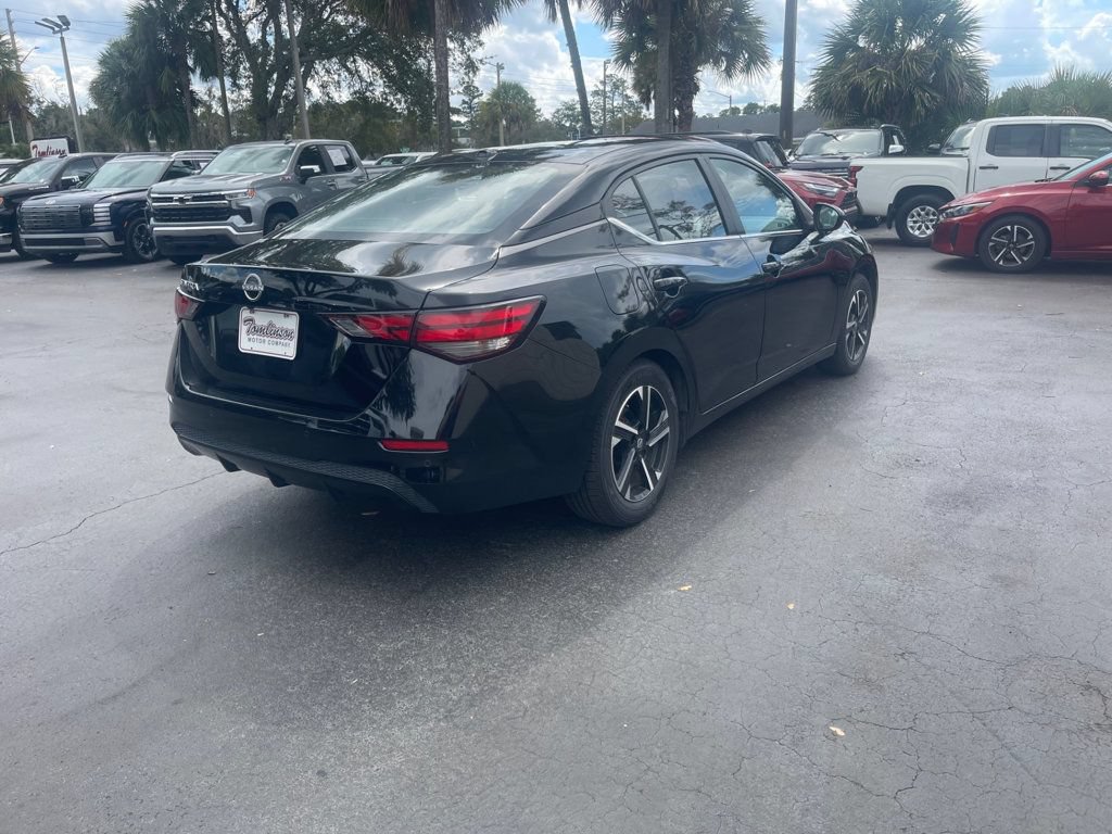 Used 2025 Nissan Sentra SV FWD image 5