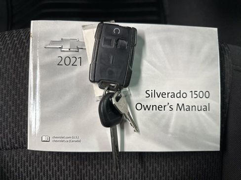 Used 2021 Chevrolet Silverado 1500 Custom Trail Boss w/ LPO, Dark Essentials Package AWD/4WD image 36