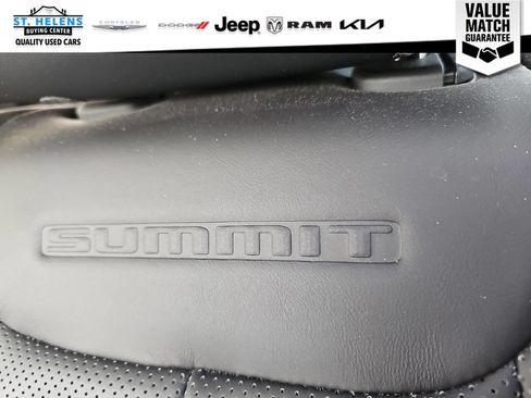 Used 2022 Jeep Grand Cherokee Summit AWD/4WD image 35
