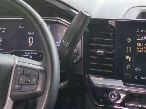 Certified 2024 GMC Sierra 1500 SLT RWD image 21