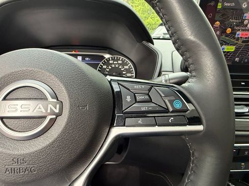 Used 2023 Nissan Altima 2.5 SV w/ SV Premium Package AWD/4WD image 23