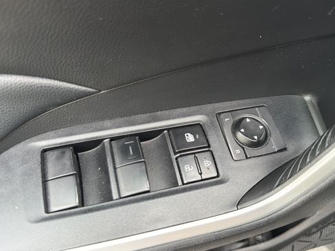 Used 2023 Toyota RAV4 LE FWD image 61