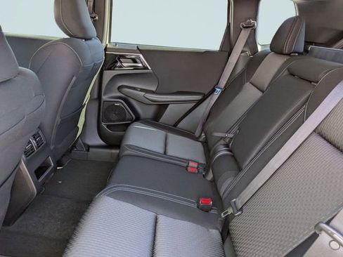 New 2025 Mitsubishi Outlander ES image 17