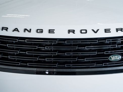 Used 2025 Land Rover Range Rover Long Wheelbase Autobiography image 16