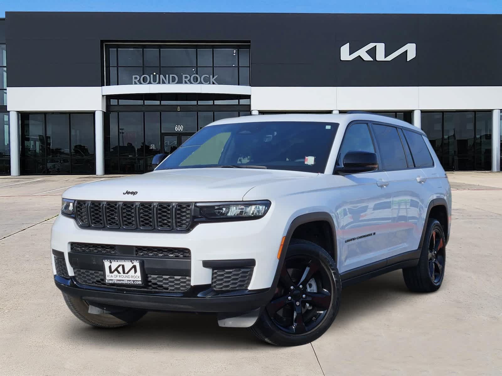 Used 2025 Jeep Grand Cherokee L Altitude RWD image 1