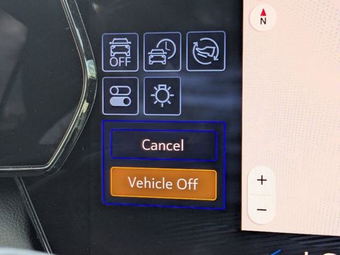 Certified 2025 Chevrolet Equinox EV LT w/ Convenience Package image 37