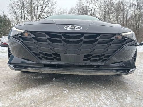 Used 2023 Hyundai Elantra SEL w/ Convenience Package image 11