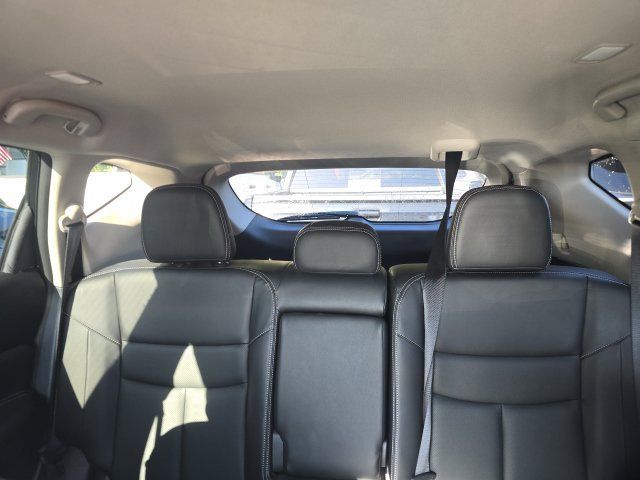 Certified 2023 Nissan Murano SL w/ Cargo Package FWD image 12