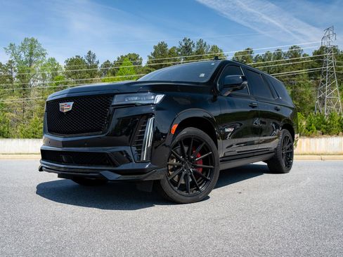 Used 2023 Cadillac Escalade V AWD/4WD image 5