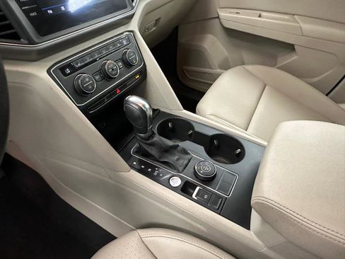 Used 2019 Volkswagen Atlas SE w/ Panoramic Sunroof Package image 29