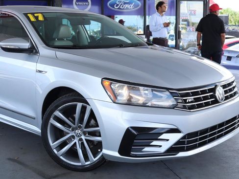 Used 2017 Volkswagen Passat 1.8T R-Line FWD image 2