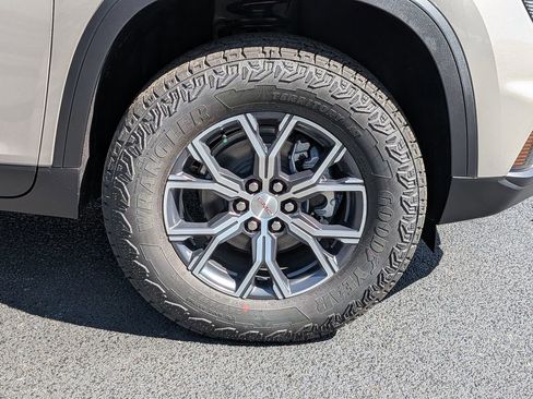 New 2026 GMC Acadia AT4 w/ Luxury Package AWD/4WD image 11