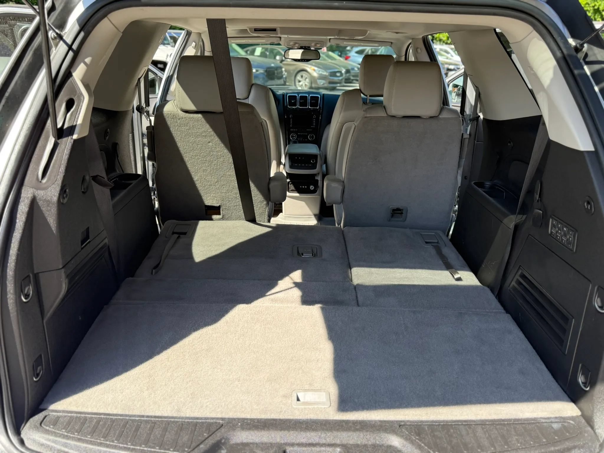 Used 2011 GMC Acadia Denali AWD/4WD image 28
