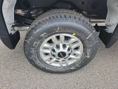 New 2026 GMC Sierra 2500 Pro AWD/4WD image 9