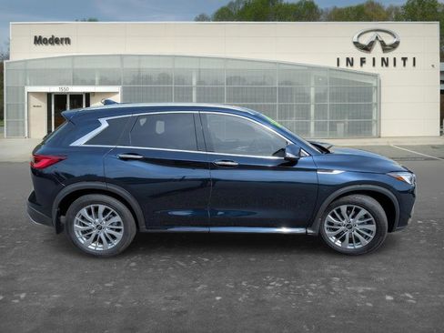 Certified 2025 INFINITI QX50 Luxe AWD/4WD image 3