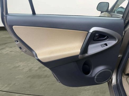 Used 2012 Toyota RAV4 FWD w/ Value Pkg image 21