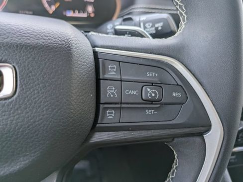 Used 2023 Jeep Grand Cherokee L Laredo RWD image 24