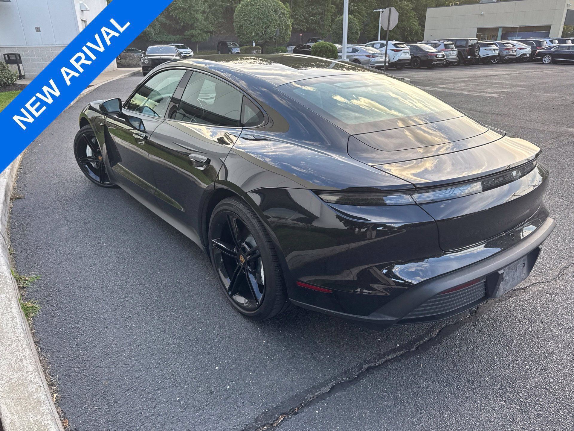 Used 2021 Porsche Taycan 4S AWD/4WD image 4