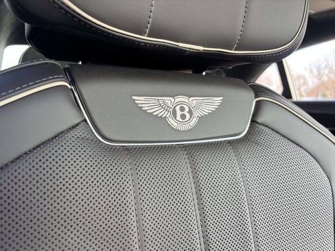 Certified 2022 Bentley Flying Spur V8 image 15