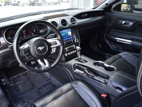 Used 2021 Ford Mustang GT Premium w/ Equipment Group 401A RWD image 4