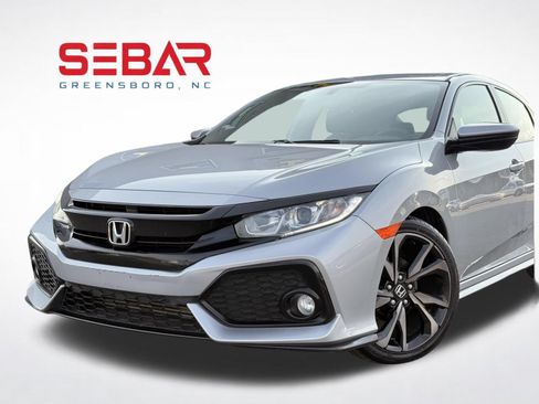 Used 2018 Honda Civic Sport image 2
