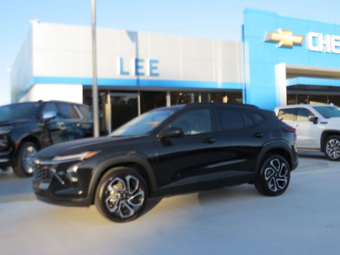 New 2026 Chevrolet Trax RS FWD image 1