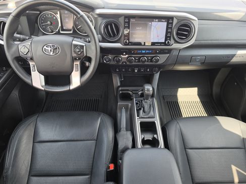Certified 2022 Toyota Tacoma Limited AWD/4WD image 8