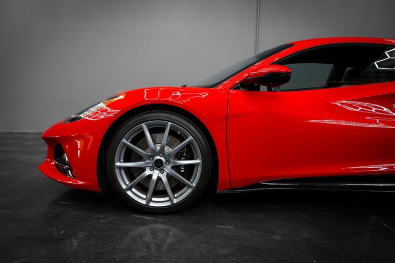 Used 2025 Lotus Emira RWD image 5