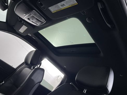 Used 2019 Jeep Grand Cherokee Altitude AWD/4WD image 19