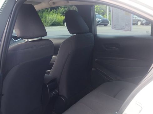Used 2025 Toyota Corolla LE FWD image 32