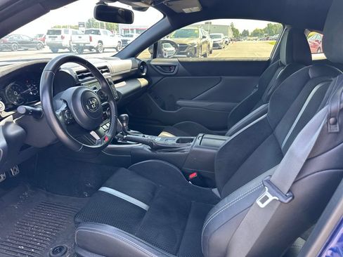 Used 2024 Toyota GR86 Premium RWD image 10
