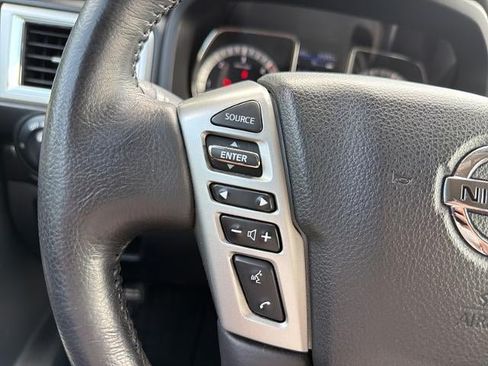 Used 2019 Nissan Titan SV w/ SV Convenience Package AWD/4WD image 32