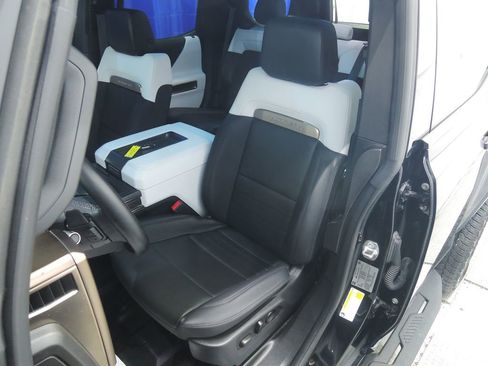 Used 2024 GMC Hummer EV 3X w/ LPO, Illumination Package image 6