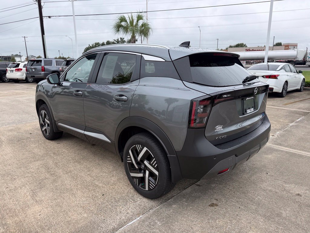 Used 2026 Nissan Kicks SV FWD image 3