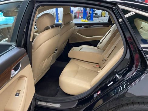 Used 2016 Hyundai Genesis 3.8 image 18
