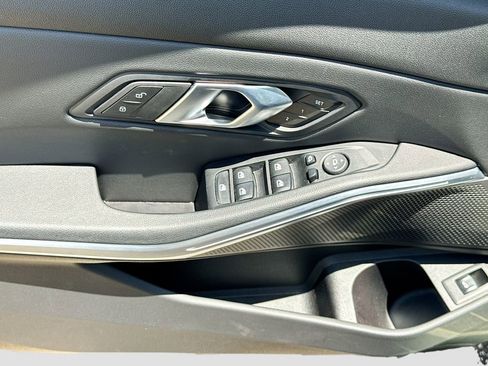 Used 2024 BMW 330i Sedan image 19