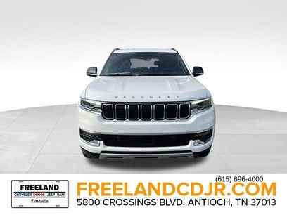 New 2024 Jeep Wagoneer L Series II w/ Flexible Seating Group